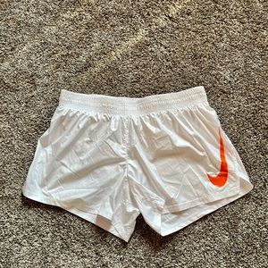 Nike Shorts White Medium